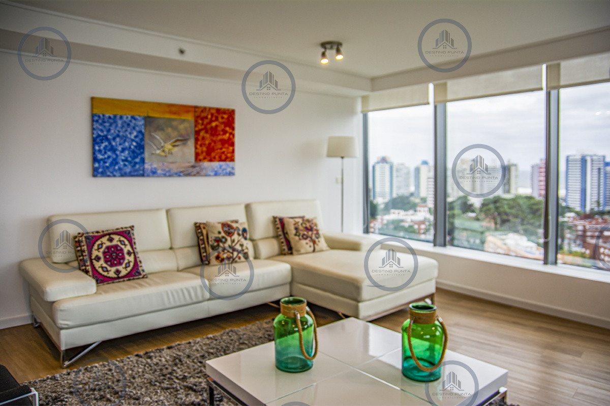 Apartamento ID.933 - Excelente Apartamento de 3 Dormitorios en Playa Mansa, Punta del Este