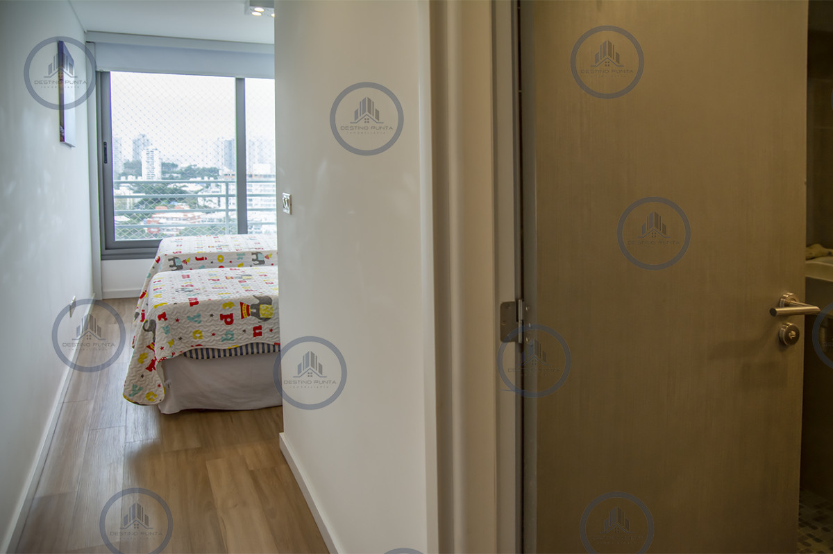 Apartamento ID.933 - Excelente Apartamento de 3 Dormitorios en Playa Mansa, Punta del Este