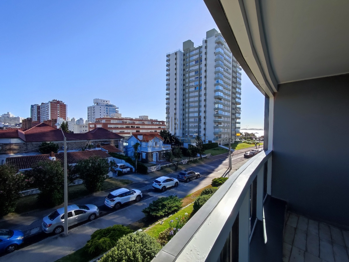 Apartamento ID.702 - Apartamento en venta en Punta Este 