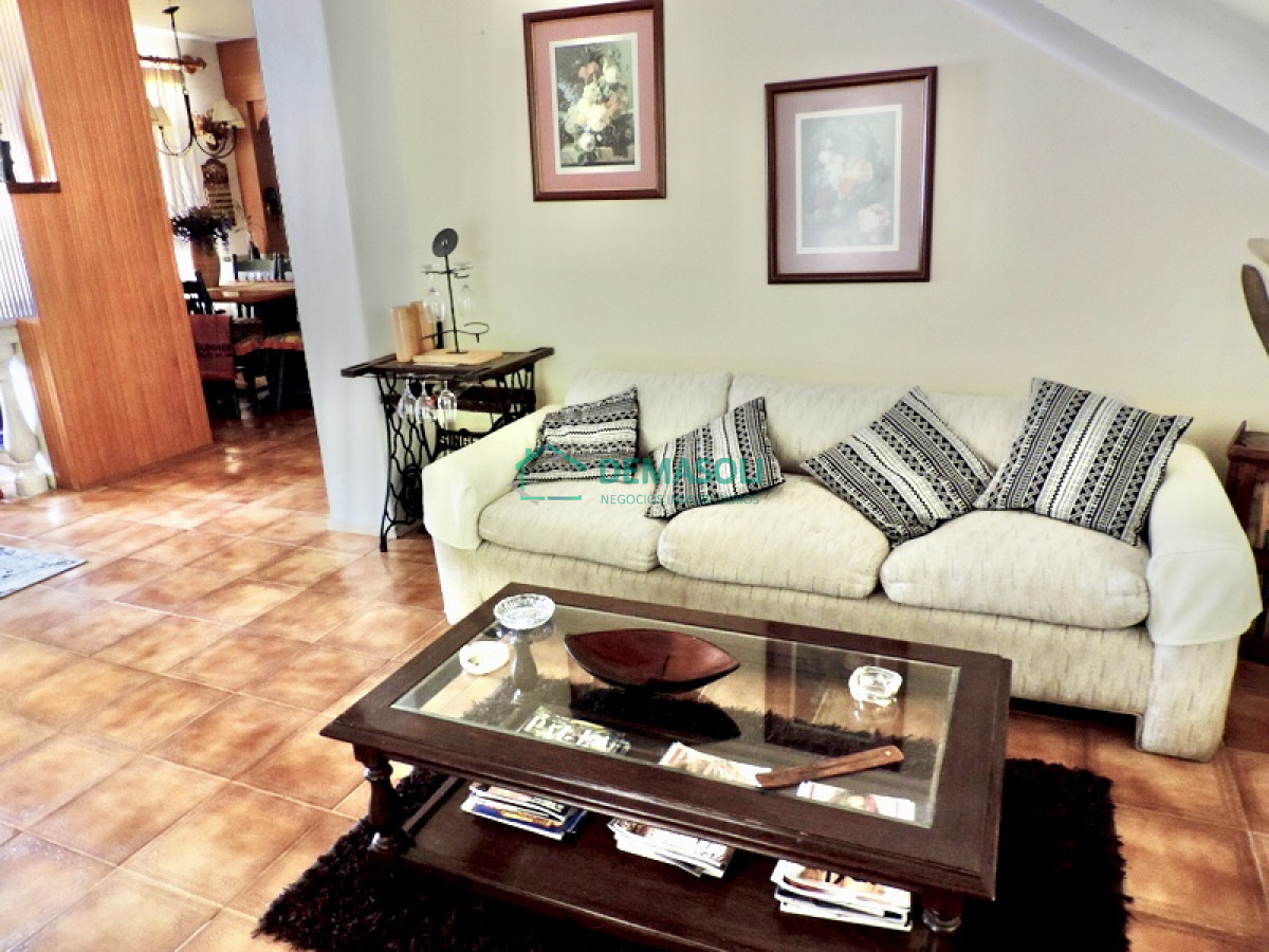 Casa ID.431 - Se vende hermosa casa Camino a la Laguna Maldonado