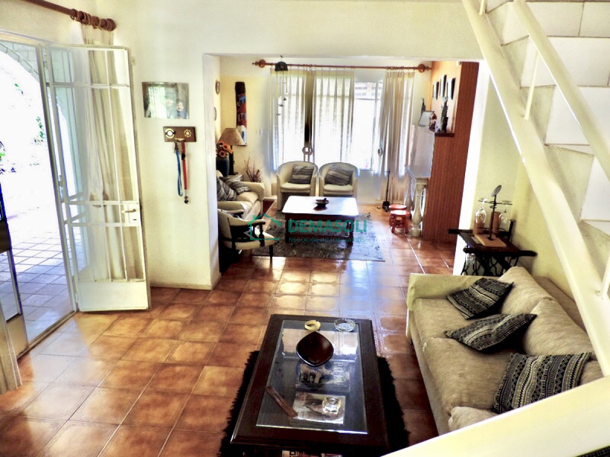 Casa ID.431 - Se vende hermosa casa Camino a la Laguna Maldonado