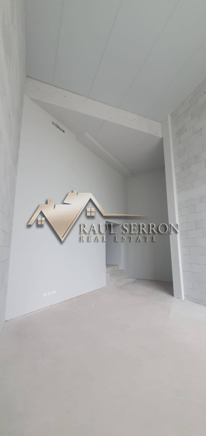 Local Comercial ID.2521 - ALQUILER ANUAL DE LOCAL COMERCIAL EN ROOSEVELT 