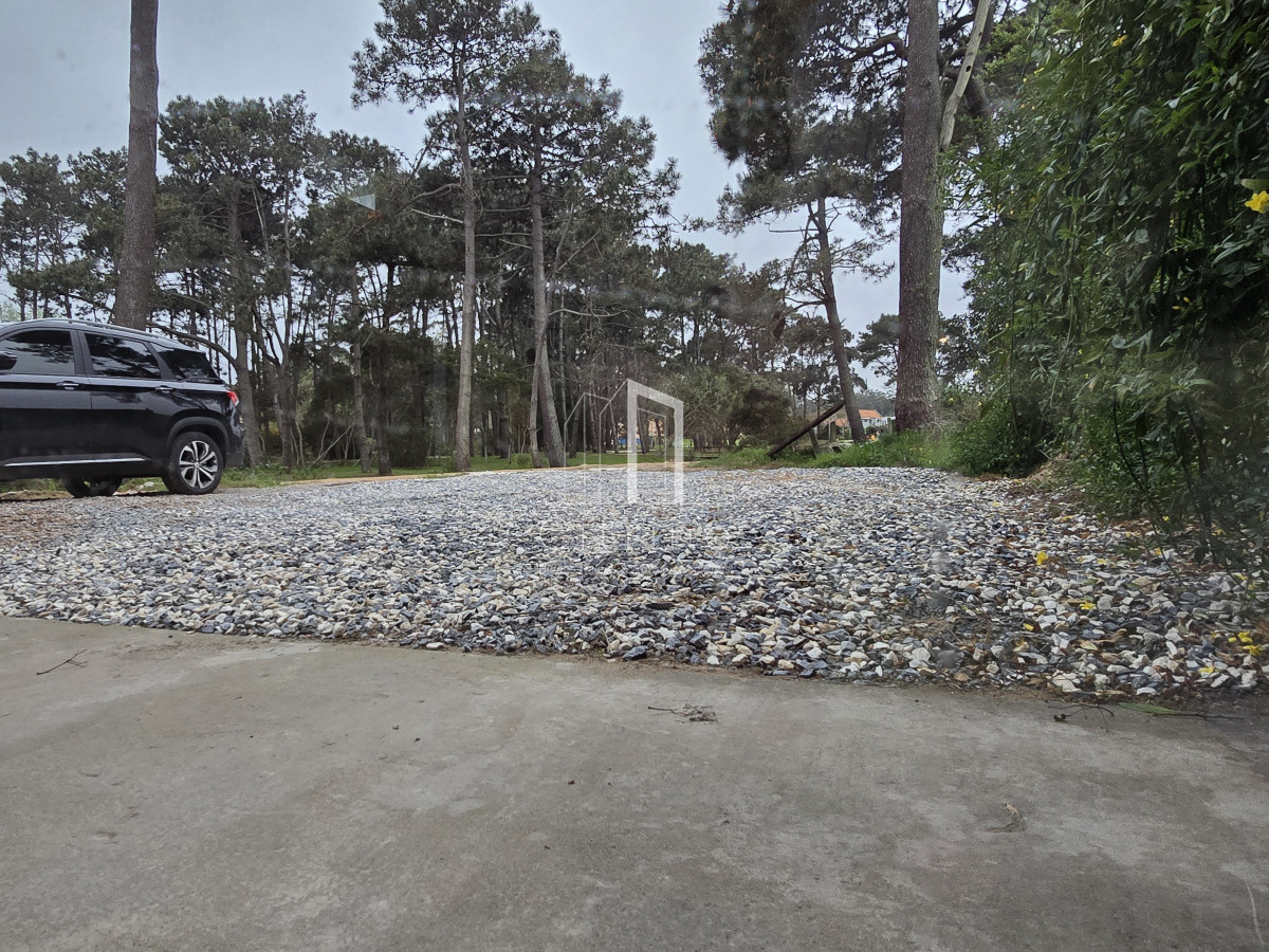 Local Comercial ID.2039 - Local Amplio en La Barra (frente a plaza con pista de skate)