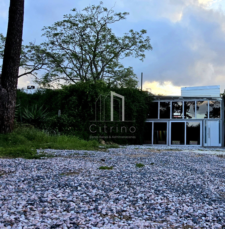 Local Comercial ID.2039 - Local Amplio en La Barra (frente a plaza con pista de skate)