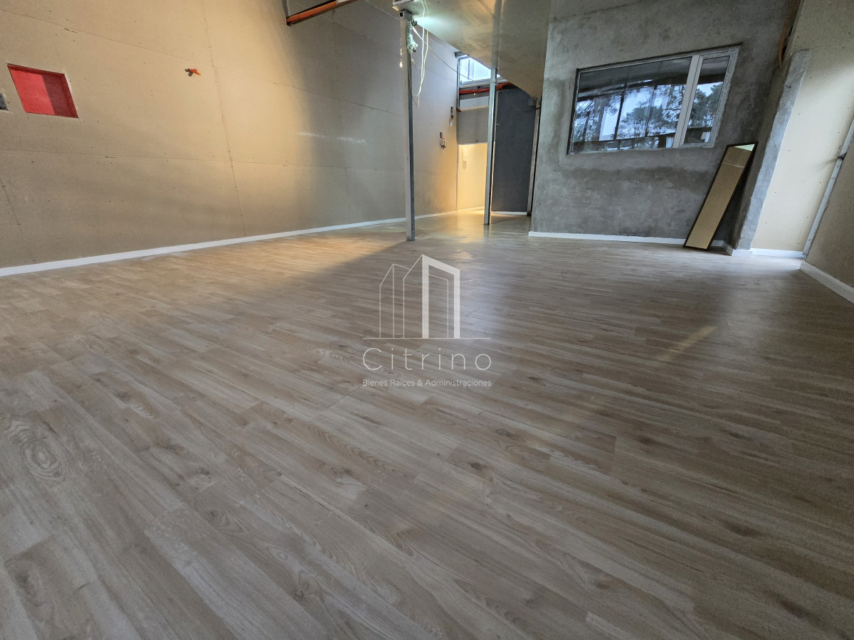 Local Comercial ID.2039 - Local Amplio en La Barra (frente a plaza con pista de skate)