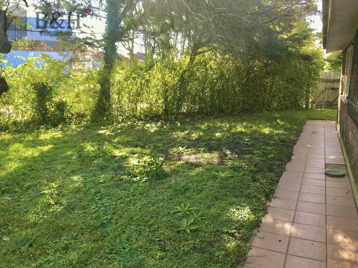 Casa ID.736 - Punta del Este, área comercial Pda. 5
