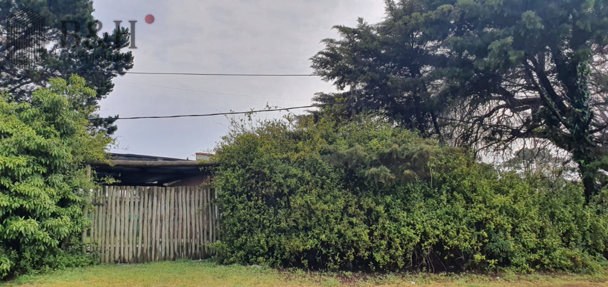 Casa ID.736 - Punta del Este, área comercial Pda. 5
