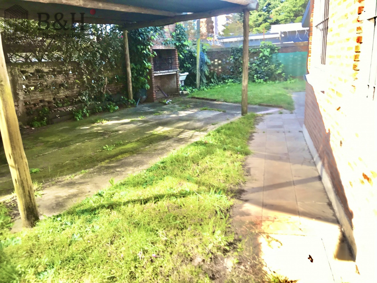 Casa ID.736 - Punta del Este, área comercial Pda. 5