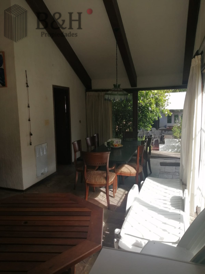 Casa ID.725 - Gran Casa en San Rafael para esta Temporada