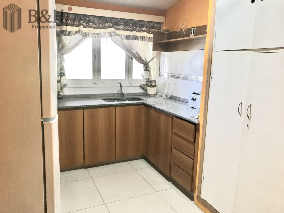 Casa ID.736 - Punta del Este, área comercial Pda. 5