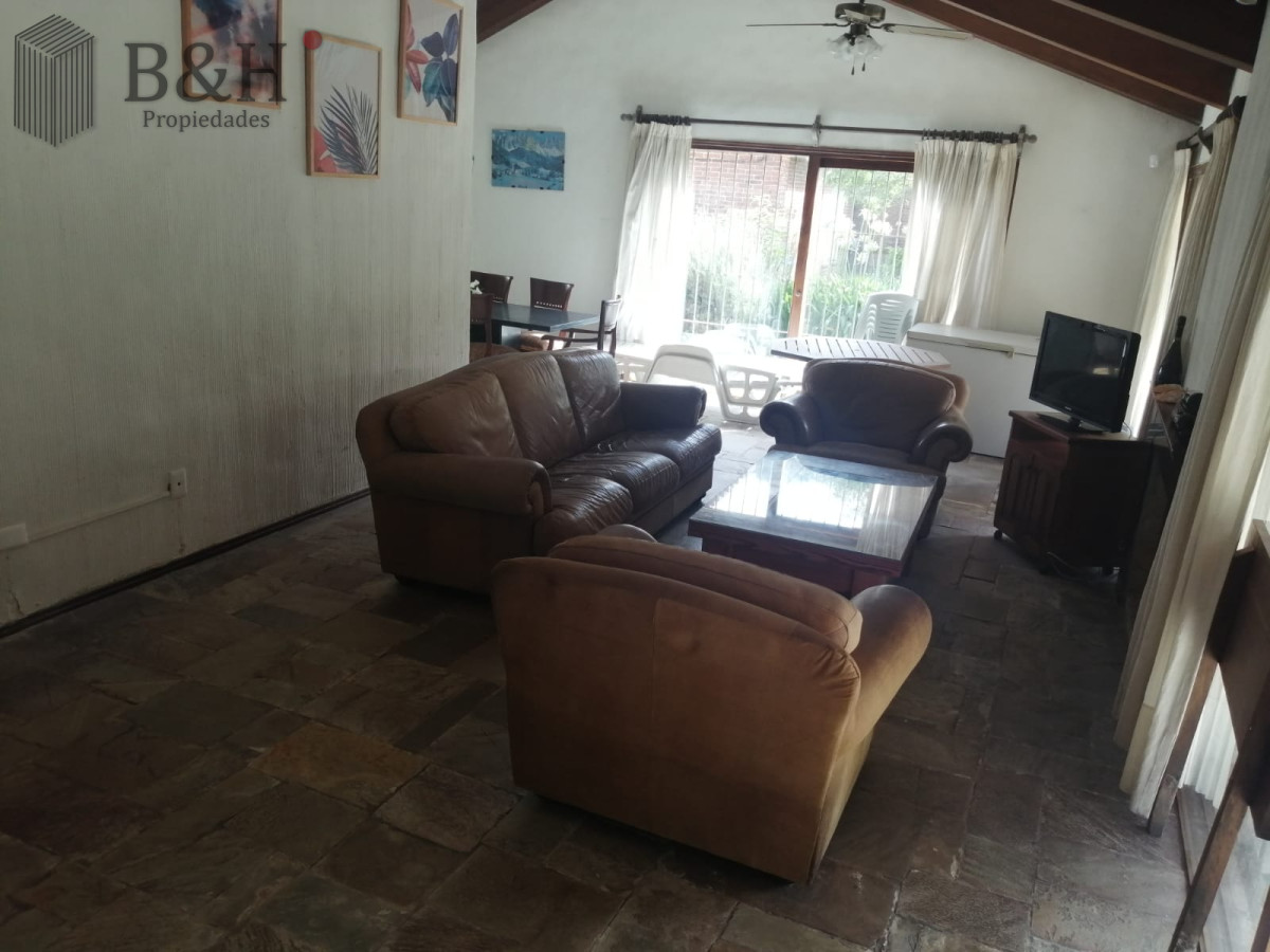 Casa ID.725 - Gran Casa en San Rafael para esta Temporada