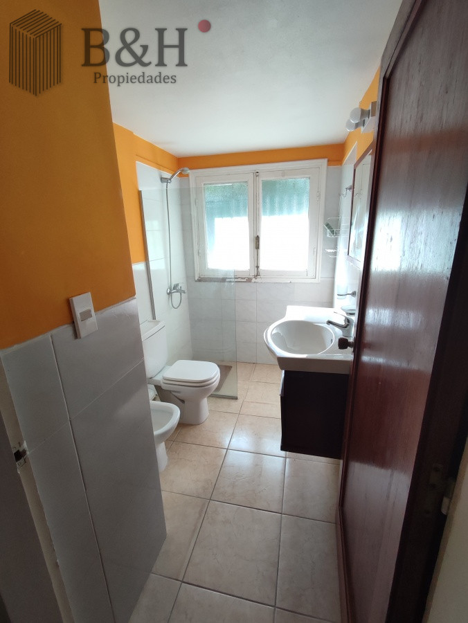Casa ID.736 - Punta del Este, área comercial Pda. 5