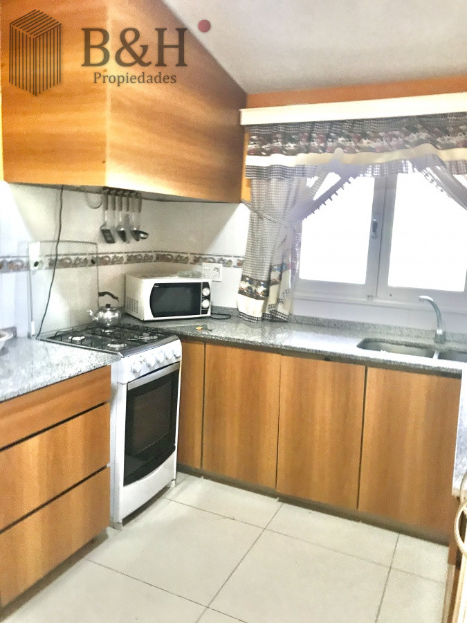 Casa ID.736 - Punta del Este, área comercial Pda. 5