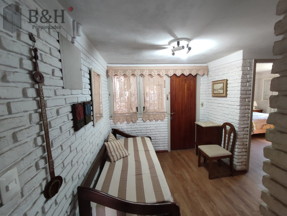 Casa ID.736 - Punta del Este, área comercial Pda. 5