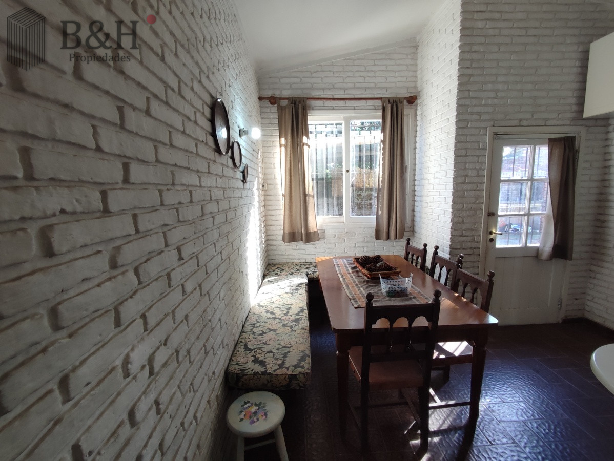 Casa ID.736 - Punta del Este, área comercial Pda. 5