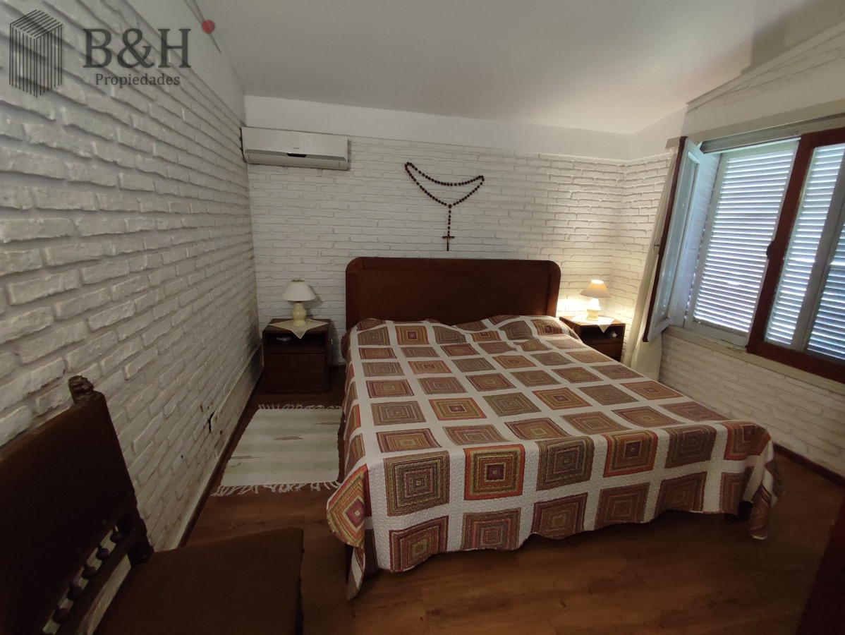 Casa ID.736 - Punta del Este, área comercial Pda. 5