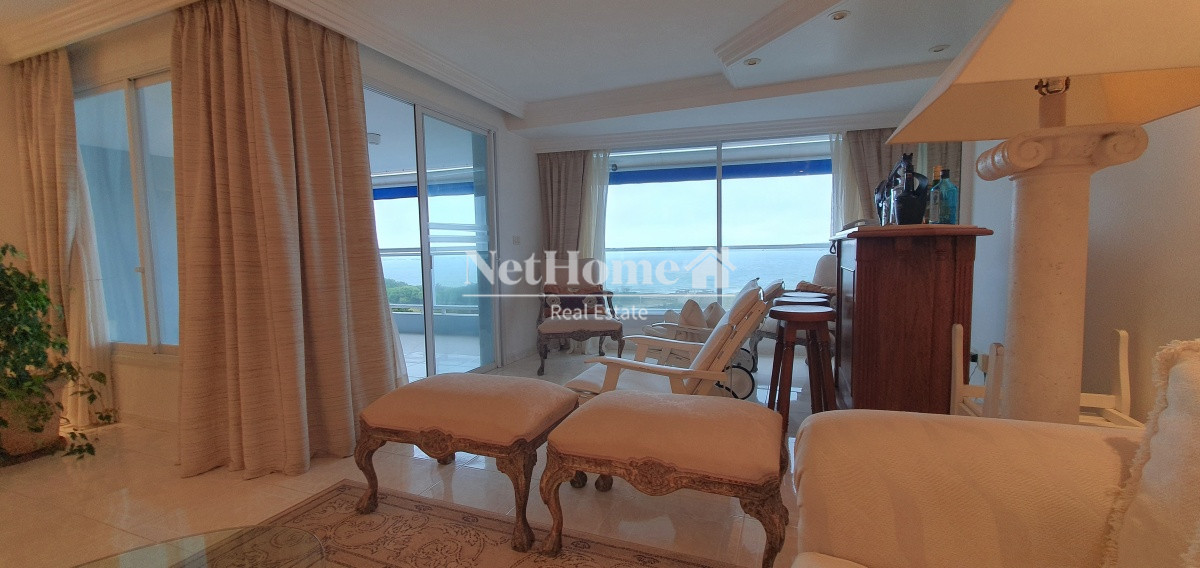 Apartamento ID.218 - Playa Mansa Apartamento de Lujo 3 Suites con Amenities Completos