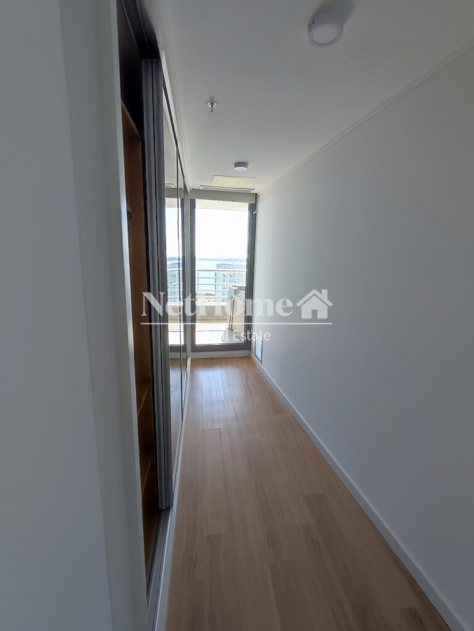 Apartamento ID.207 - Playa Mansa Penthouse Duplex 3 dormitorios en Suite Amenities completos