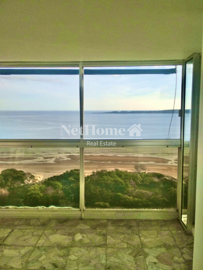 Apartamento ID.200 - Playa Mansa Apartamento 3 Dormitorios Primera Linea