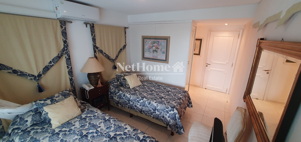 Apartamento ID.218 - Playa Mansa Apartamento de Lujo 3 Suites con Amenities Completos