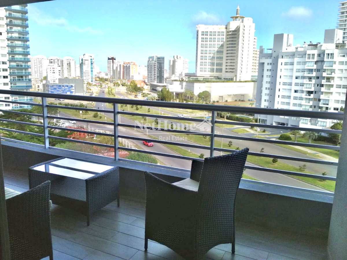 Apartamento ID.225 - Playa Mansa Apartamento 2 Dormitorios  A metros del Mar.