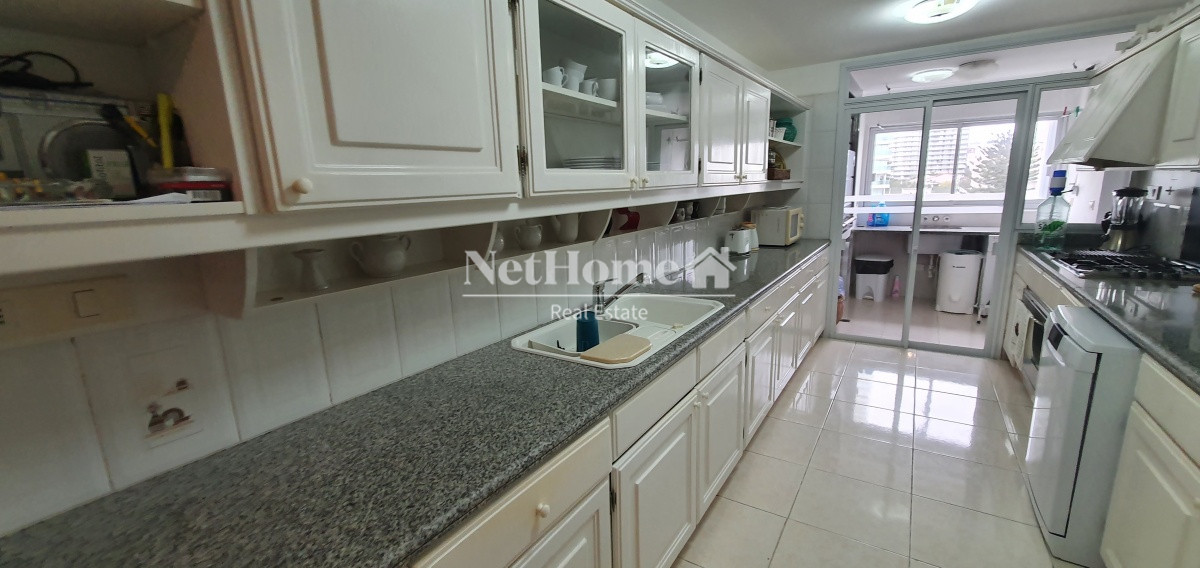 Apartamento ID.218 - Playa Mansa Apartamento de Lujo 3 Suites con Amenities Completos
