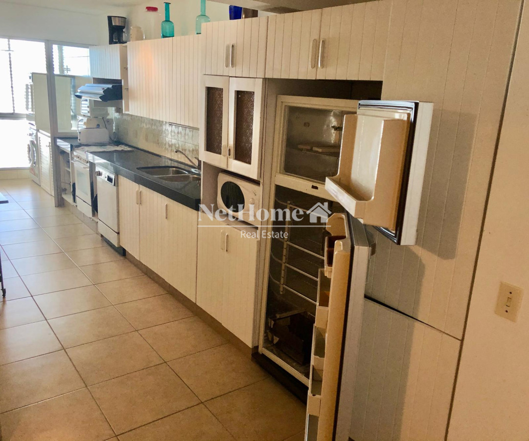 Apartamento ID.219 - Apartamento de 3 dormitorios con espectacular vista al mar.