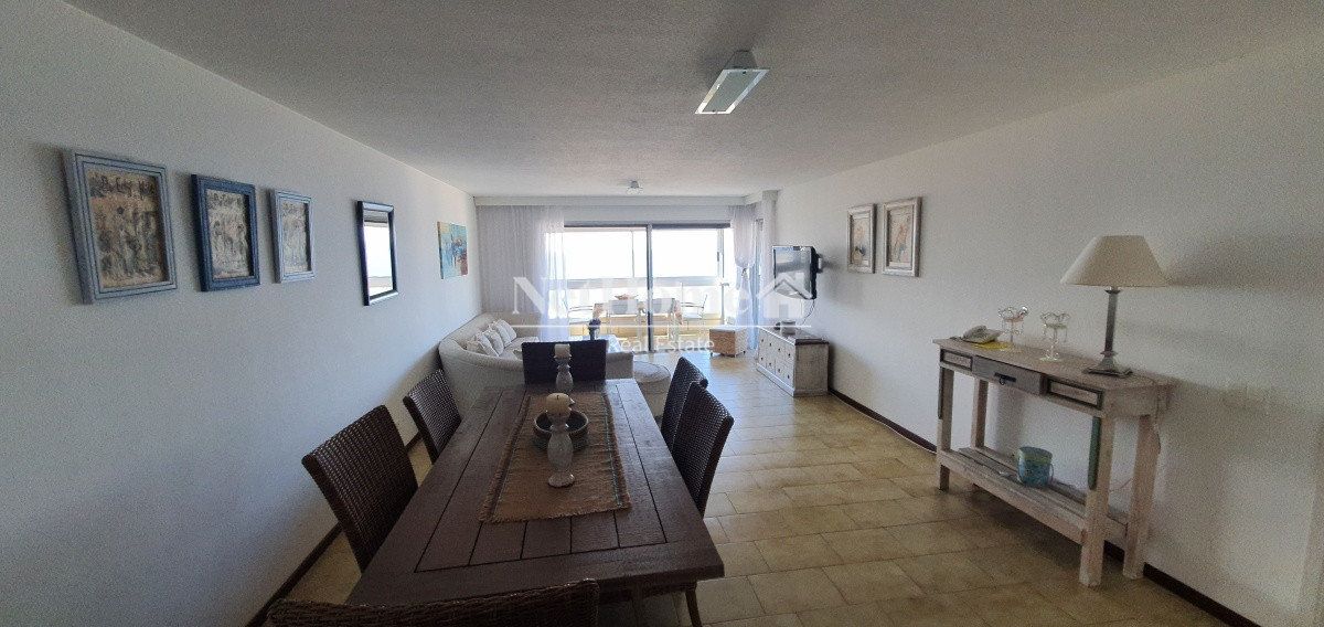 Apartamento ID.219 - Apartamento de 3 dormitorios con espectacular vista al mar.