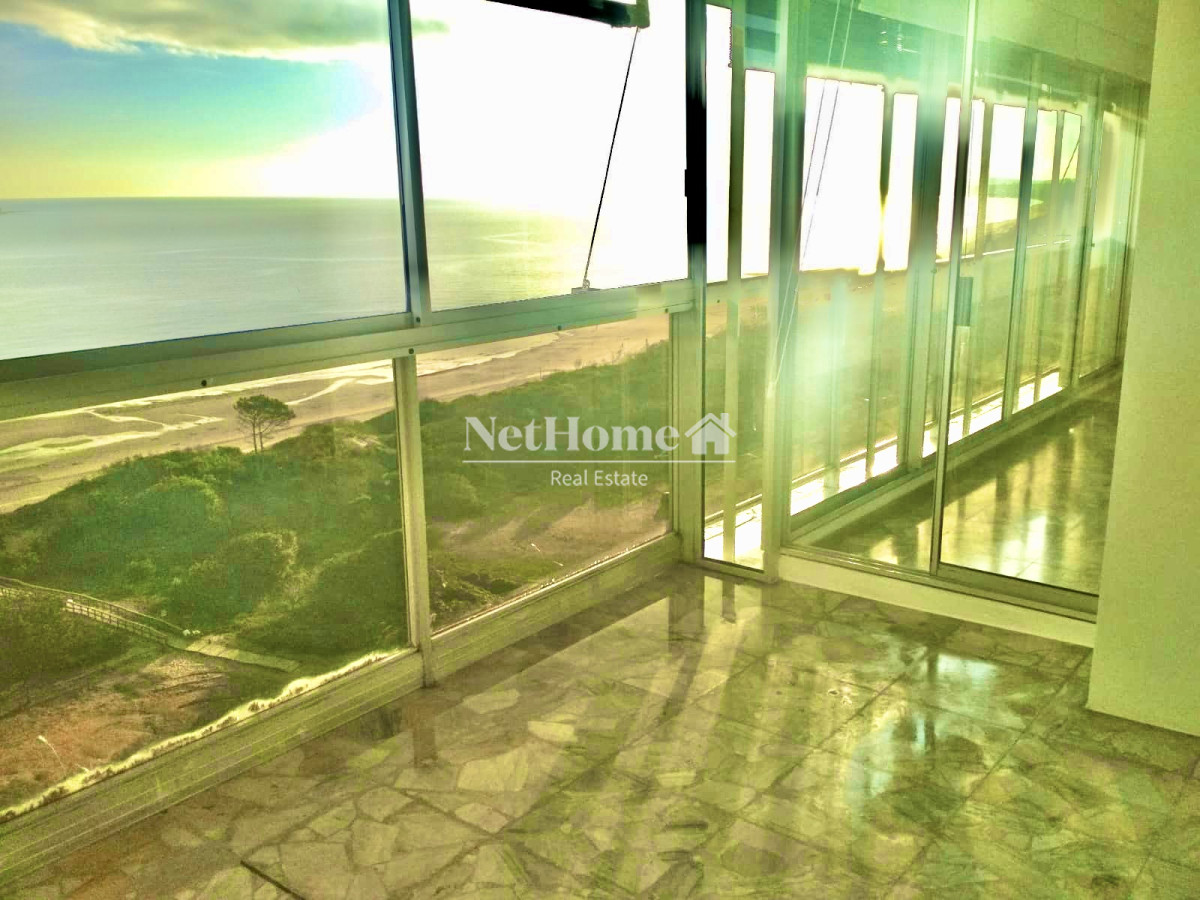 Apartamento ID.200 - Playa Mansa Apartamento 3 Dormitorios Primera Linea