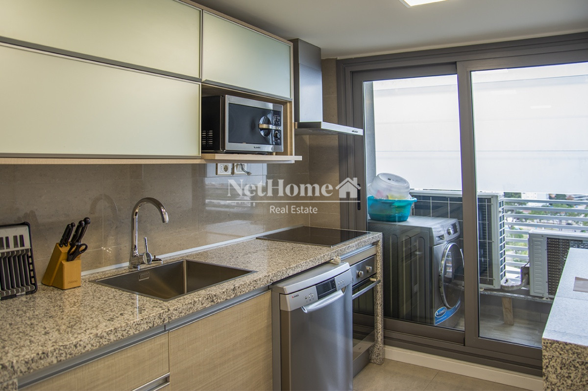 Apartamento ID.206 - Playa Mansa Apartamento 3 Dormitorios Piso alto Amenities Completos