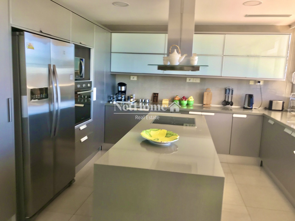 Apartamento ID.209 -  Chiverta Pent House Triplex 4 dormitorios + Dependencia de servicio y Vista  360 Grados