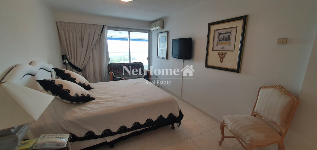 Apartamento ID.218 - Playa Mansa Apartamento de Lujo 3 Suites con Amenities Completos