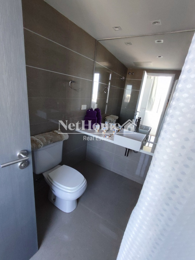 Apartamento ID.207 - Playa Mansa Penthouse Duplex 3 dormitorios en Suite Amenities completos