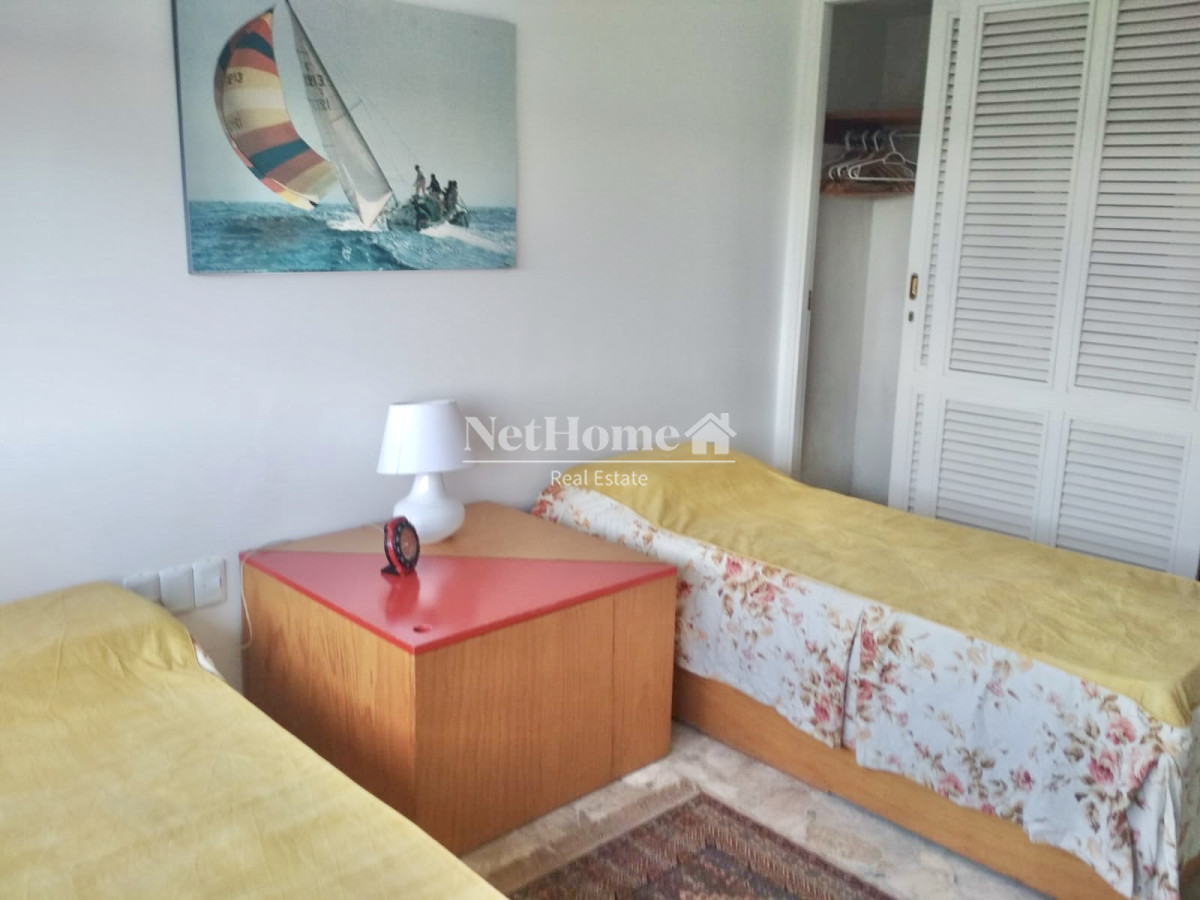 Apartamento ID.200 - Playa Mansa Apartamento 3 Dormitorios Primera Linea