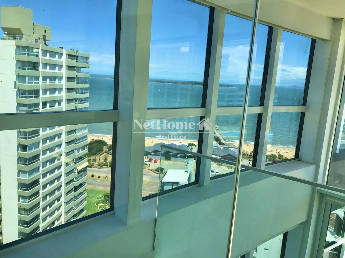 Apartamento ID.209 -  Chiverta Pent House Triplex 4 dormitorios + Dependencia de servicio y Vista  360 Grados