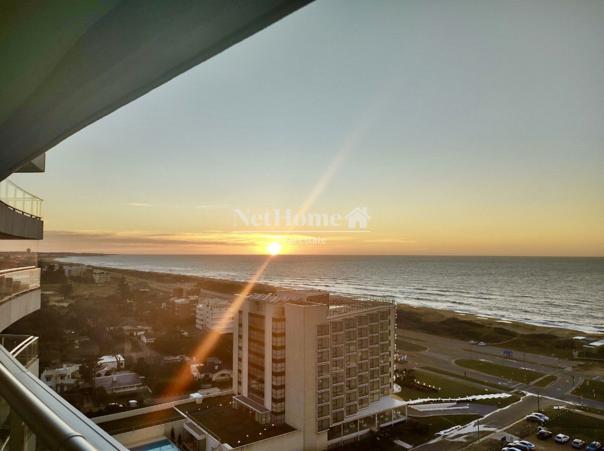 Apartamento ID.234 - Playa Brava Apartamento 2 dormitorios en suite, Piso alto
