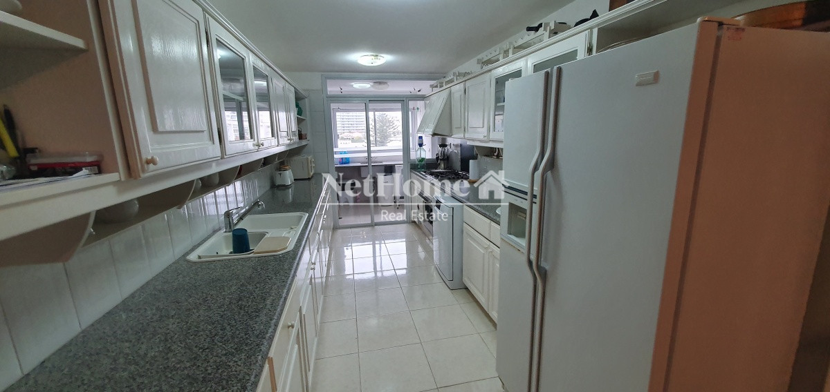 Apartamento ID.218 - Playa Mansa Apartamento de Lujo 3 Suites con Amenities Completos