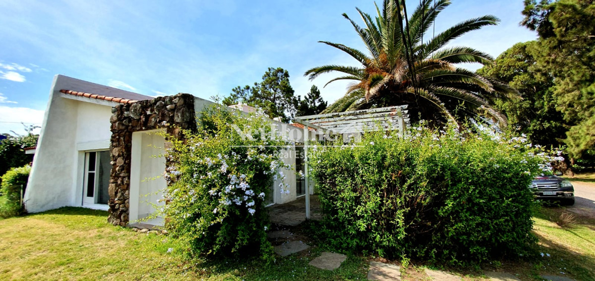 Casa ID.54 - La Barra Casa 3 dormitorios Vista al arroyo