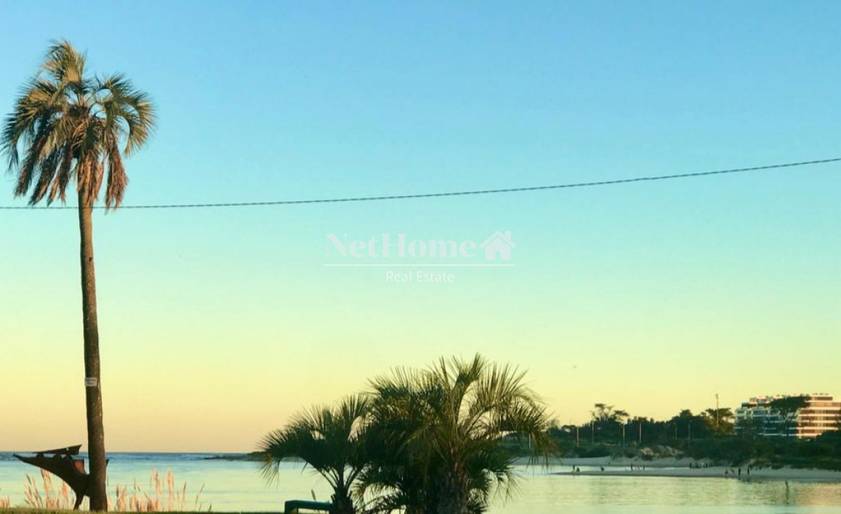 Casa ID.54 - La Barra Casa 3 dormitorios Vista al arroyo