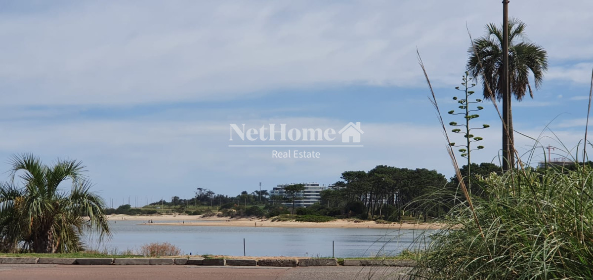 Casa ID.54 - La Barra Casa 3 dormitorios Vista al arroyo