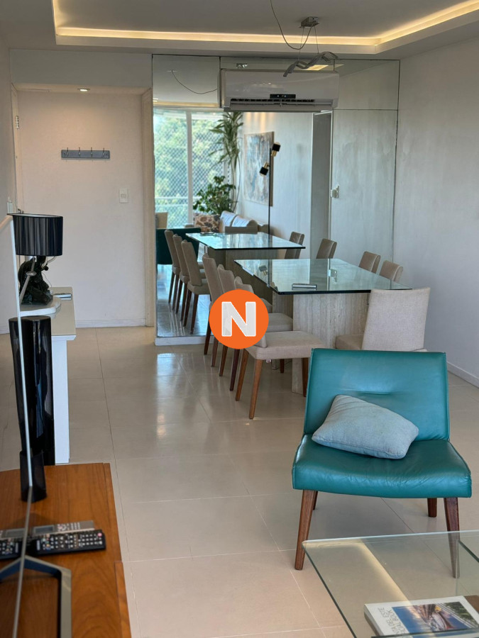 Apartamento Ref.218902 - Apartamento en venta, pda. 9 frente al mar, mansa, Punta del Este