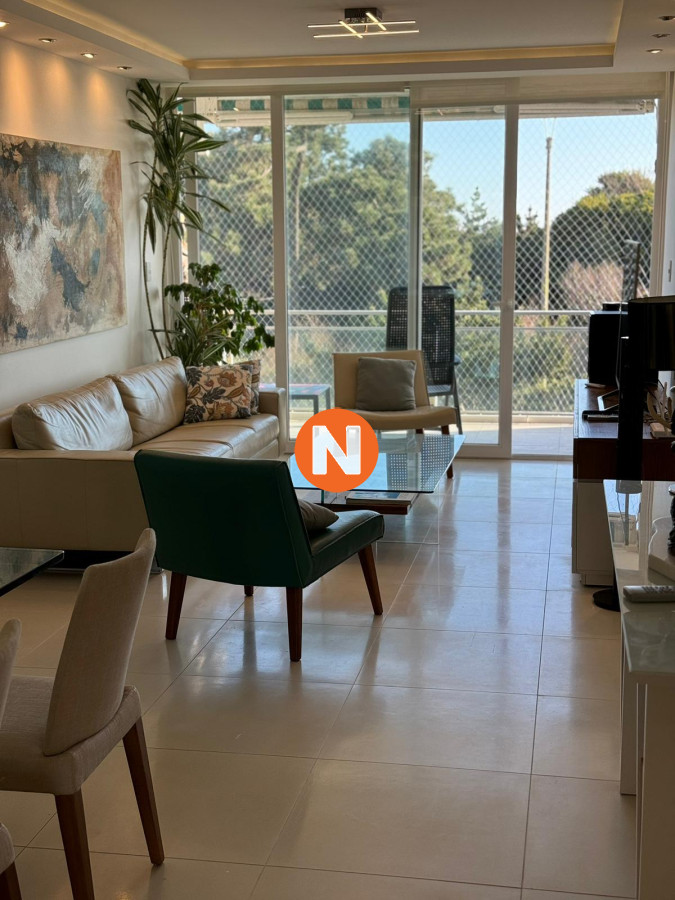 Apartamento Ref.218902 - Apartamento en venta, pda. 9 frente al mar, mansa, Punta del Este