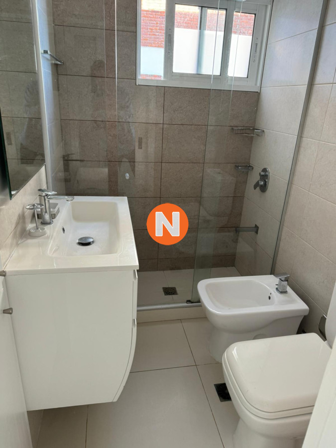 Apartamento Ref.218902 - Apartamento en venta, pda. 9 frente al mar, mansa, Punta del Este