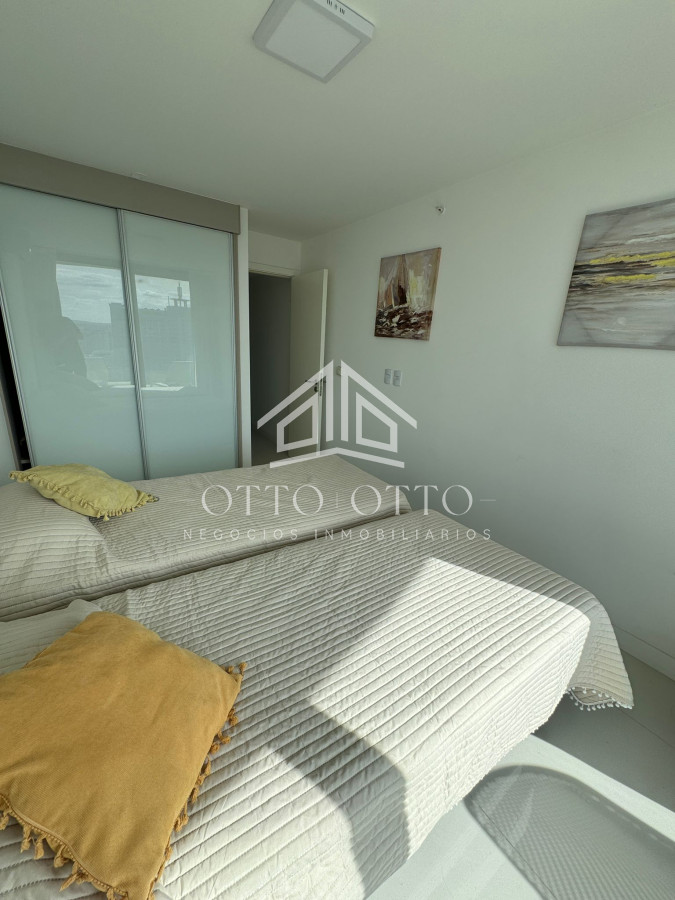 Apartamento ID.28506 - Artower de 2 dormitorios en piso alto en venta! 