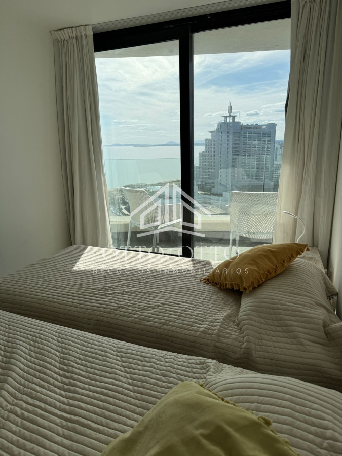 Apartamento ID.28506 - Artower de 2 dormitorios en piso alto en venta! 