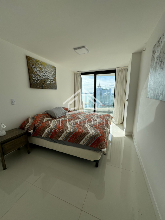Apartamento ID.28506 - Artower de 2 dormitorios en piso alto en venta! 