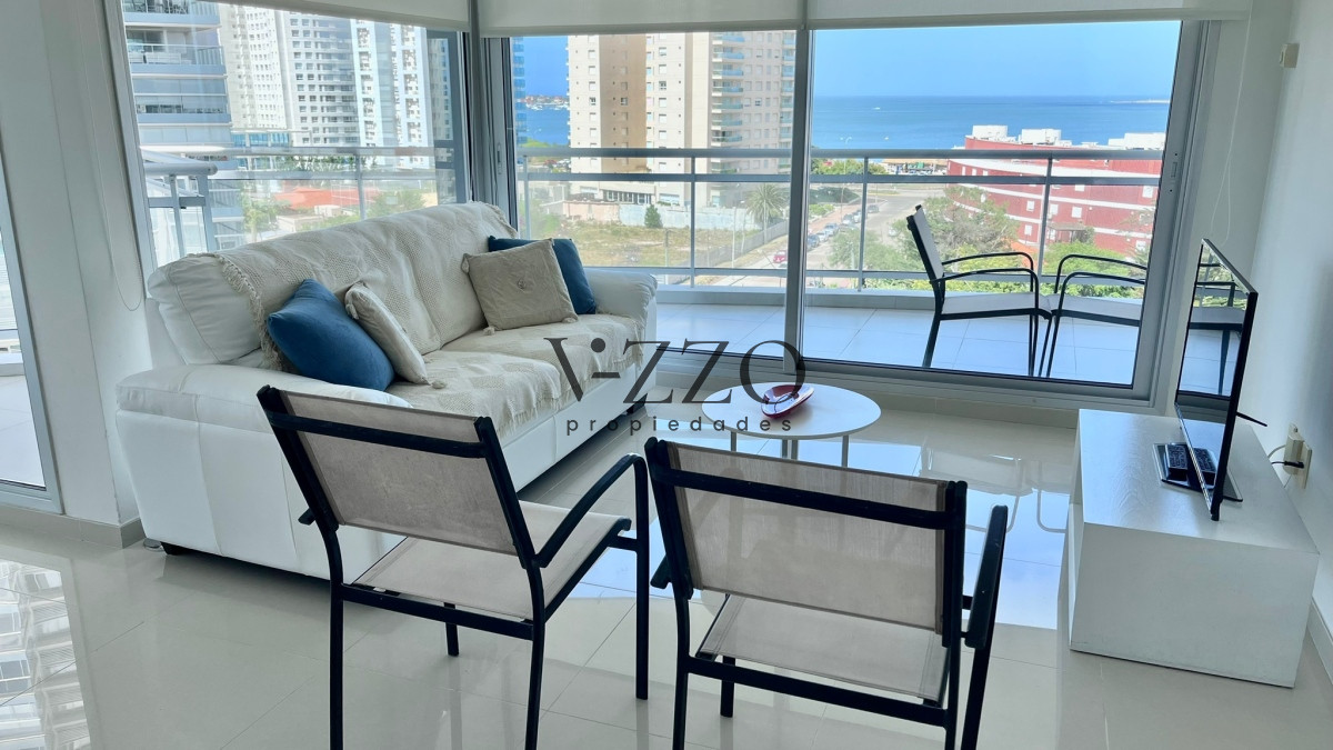 Apartamento ID.632/Apartamento-de-3-dormitorios-en-venta-en-primeras-paradas-de-playa-mansa - Apartamento de 3 dormitorios en venta en primeras paradas de playa mansa