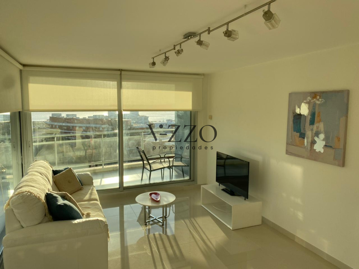 Apartamento ID.632/Apartamento-de-3-dormitorios-en-venta-en-primeras-paradas-de-playa-mansa - Apartamento de 3 dormitorios en venta en primeras paradas de playa mansa
