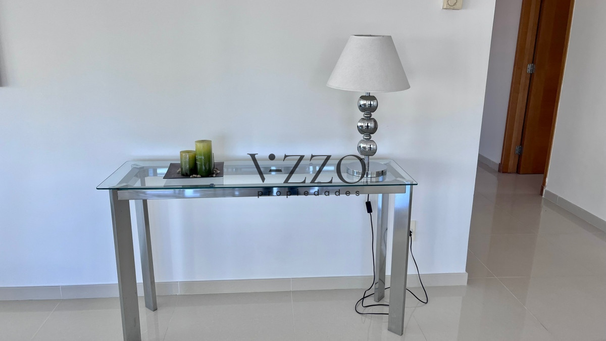 Apartamento ID.632/Apartamento-de-3-dormitorios-en-venta-en-primeras-paradas-de-playa-mansa - Apartamento de 3 dormitorios en venta en primeras paradas de playa mansa