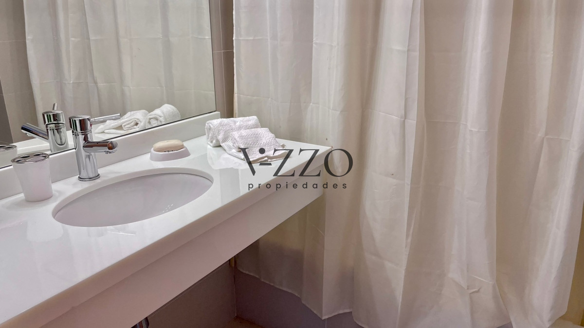 Apartamento ID.632/Apartamento-de-3-dormitorios-en-venta-en-primeras-paradas-de-playa-mansa - Apartamento de 3 dormitorios en venta en primeras paradas de playa mansa